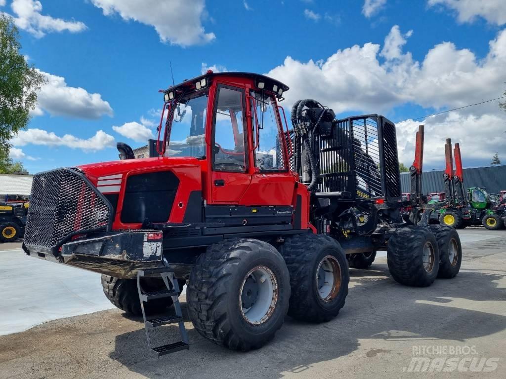 Komatsu 875 フォワーダー
