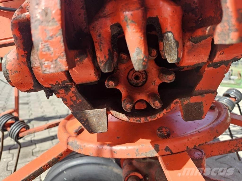 Kuhn GF 8501 MH テッダー・テッダーレーキ