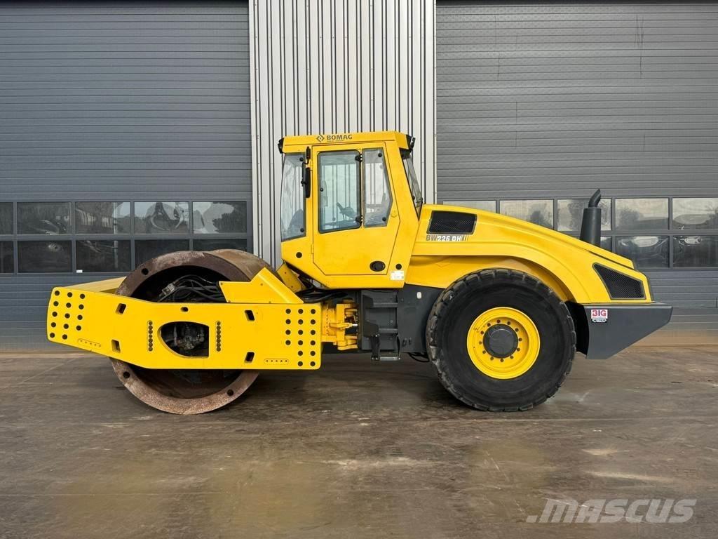 Bomag BW226 振動ローラ