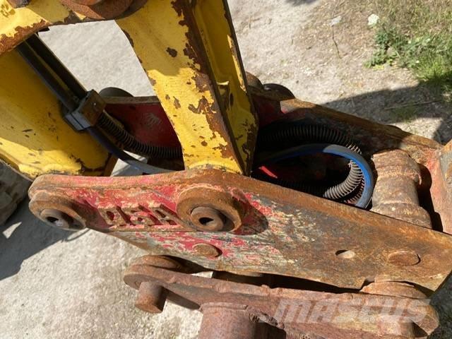 New Holland E 50.2 C ミニ油圧ショベル 7t以下（ミニユンボ・ミニディガー）