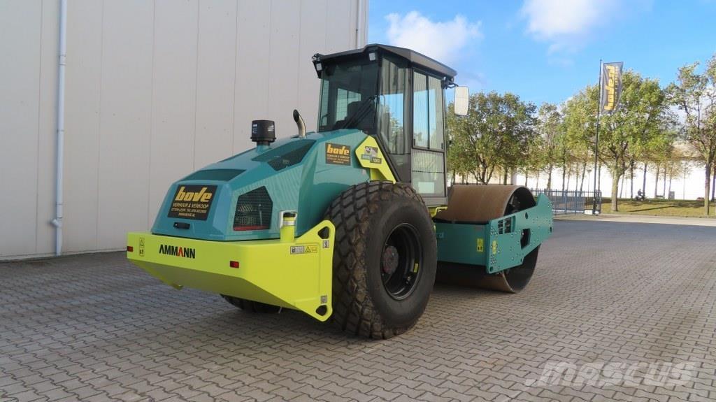 Ammann ARS130 振動ローラ