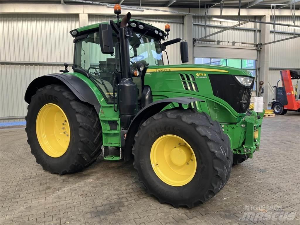 John Deere 6215R トラクター