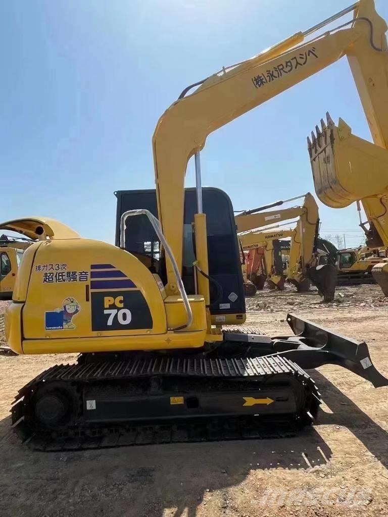 Komatsu PC 70 ミニ油圧ショベル 7t以下（ミニユンボ・ミニディガー）