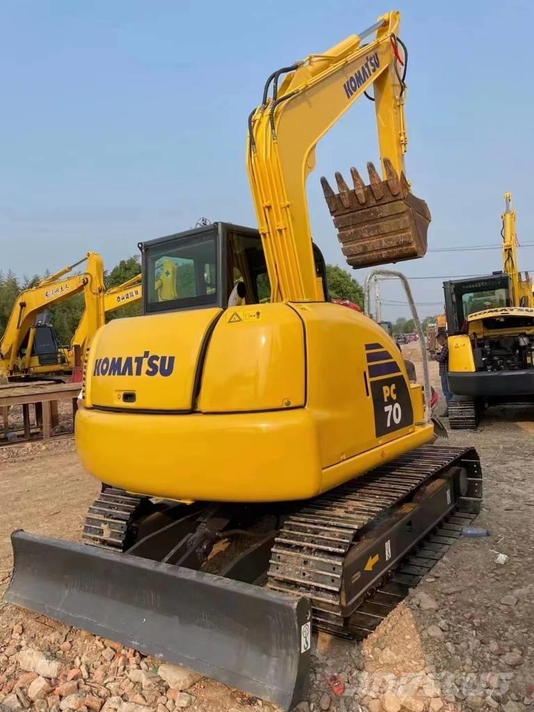Komatsu PC 70 ミニ油圧ショベル 7t以下（ミニユンボ・ミニディガー）