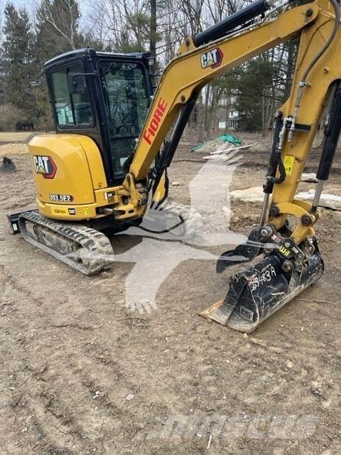 CAT 303.5E2 CR ミニ油圧ショベル 7t以下（ミニユンボ・ミニディガー）