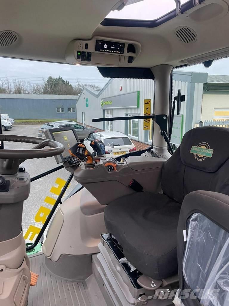 John Deere 6R215 トラクター