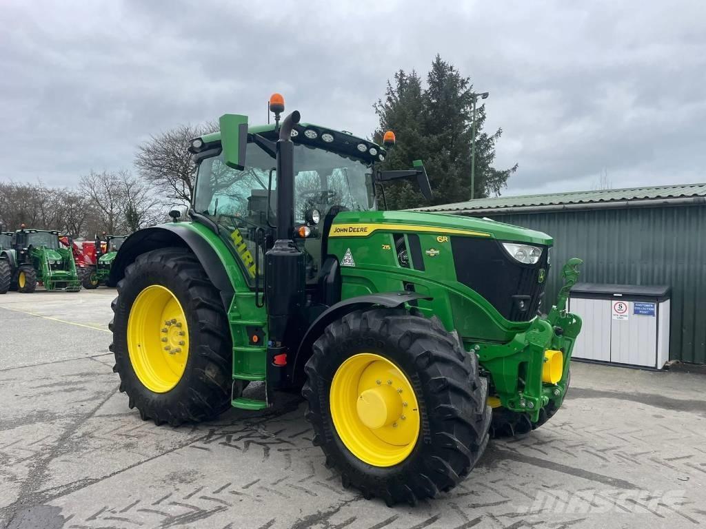 John Deere 6R215 トラクター