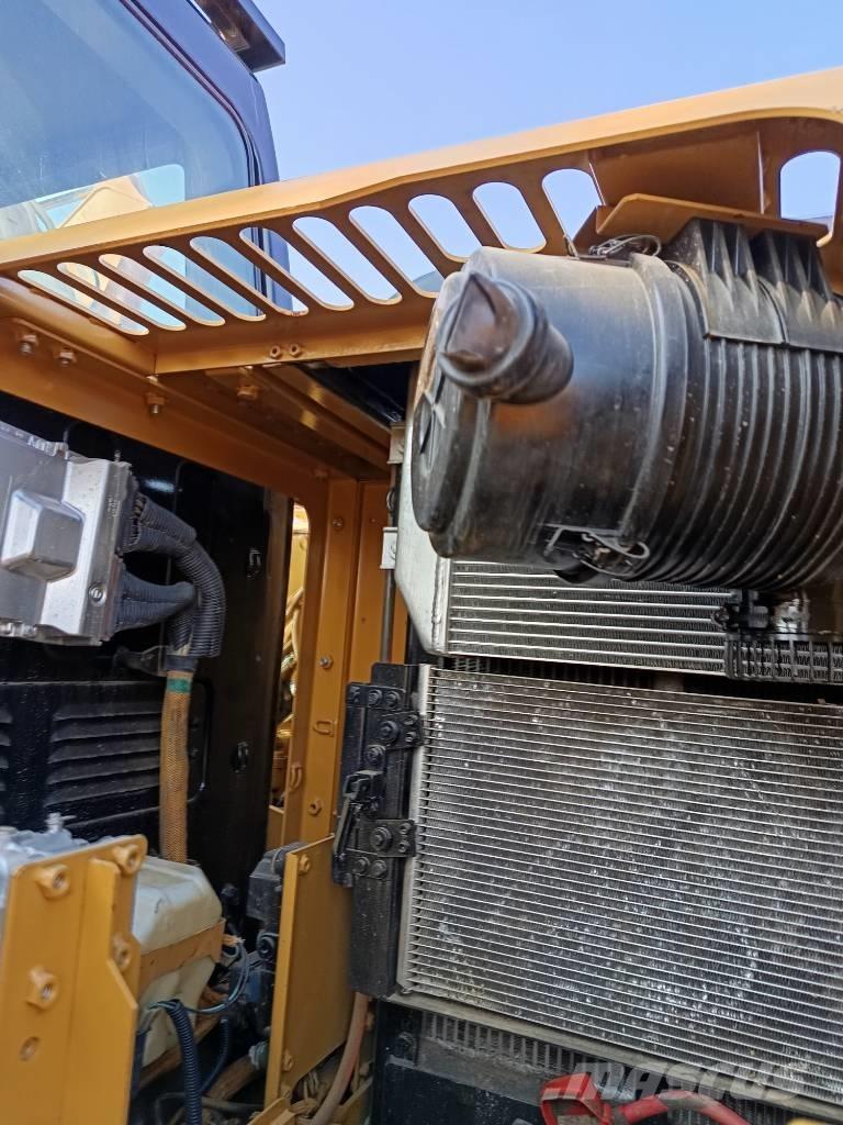 CAT 312 D2GC 大型油圧ショベル12t以上（パワーショベル・ユンボ）