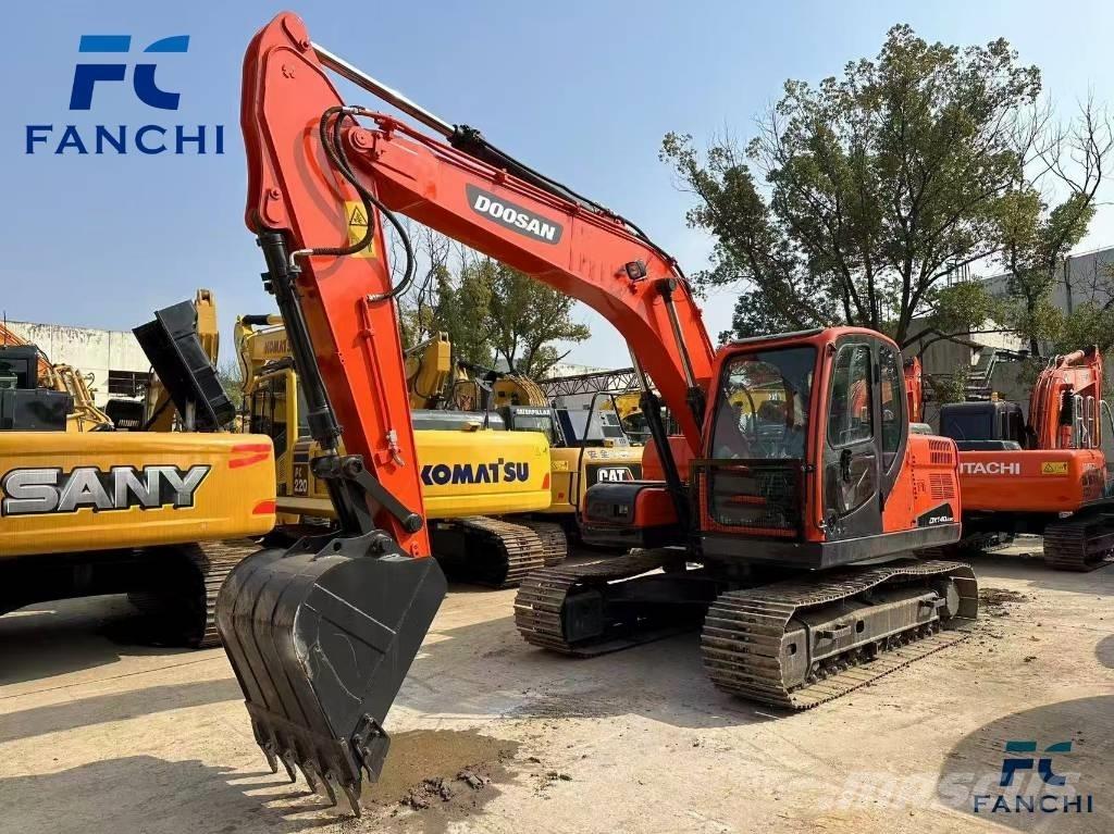 Doosan DX 140 LC 大型油圧ショベル12t以上（パワーショベル・ユンボ）