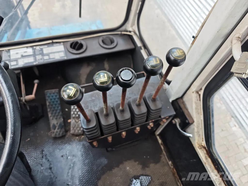 Kalmar DC 32-1200 ディーゼル・軽油