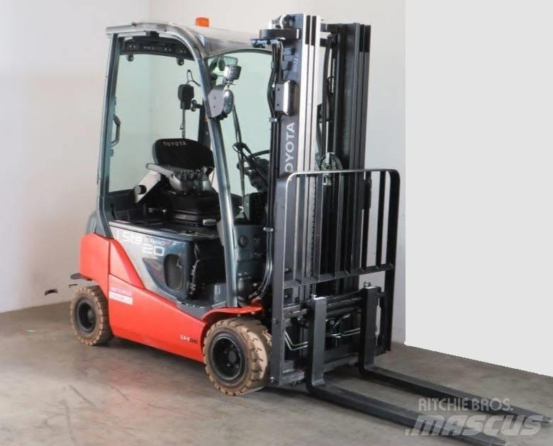 Toyota 8 FBMK 20 T バッテリーフォークリフト