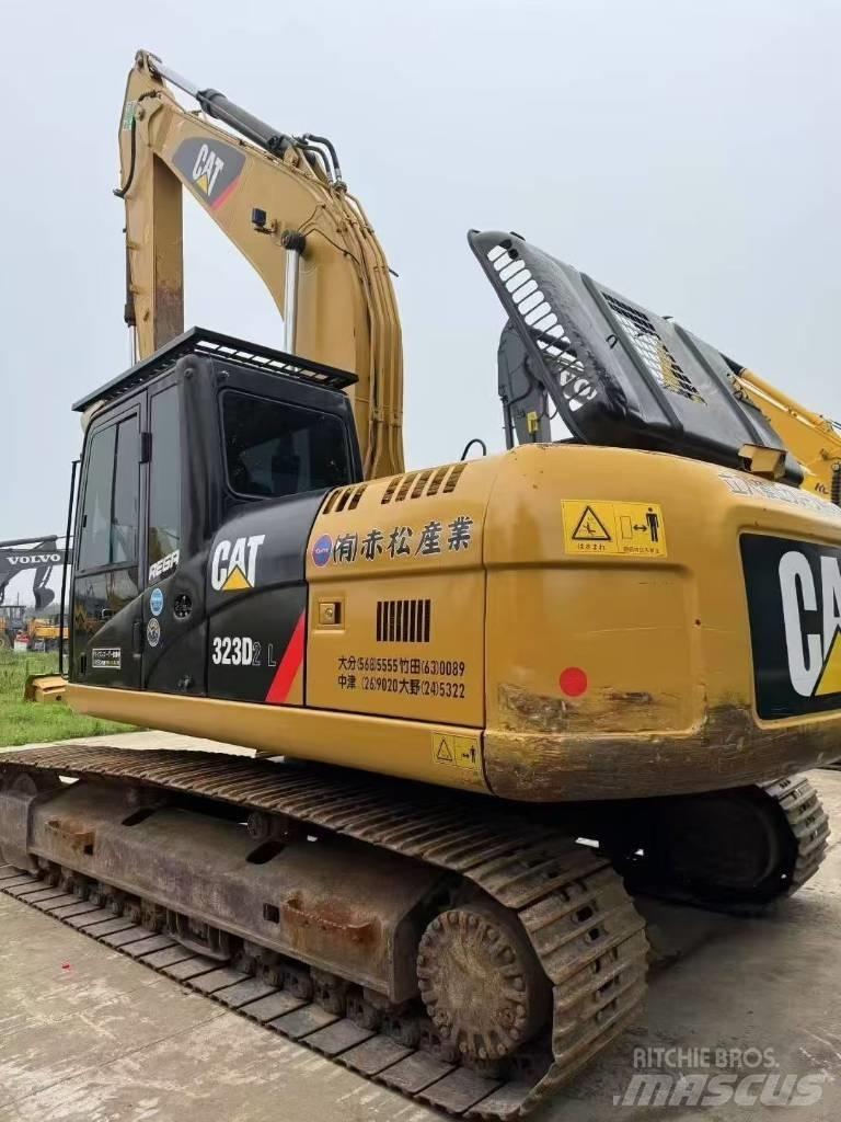 CAT 323D 大型油圧ショベル12t以上（パワーショベル・ユンボ）