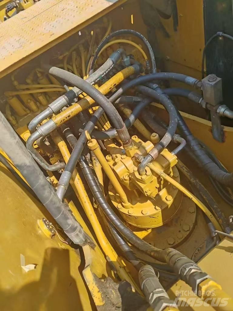 CAT 323D 大型油圧ショベル12t以上（パワーショベル・ユンボ）