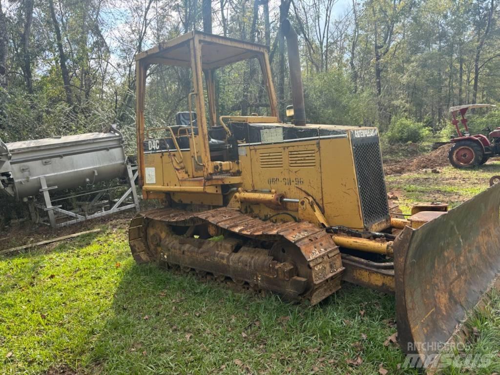 CAT D 4 C ブルドーザー