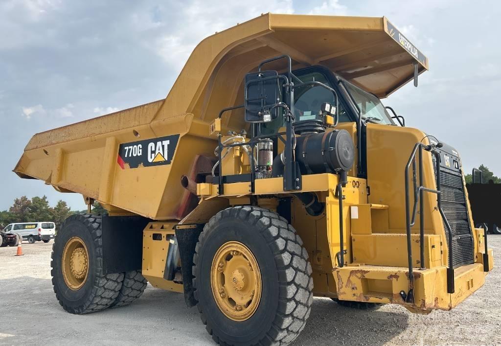 CAT 770 G アーティキュレート式ダンプトラック