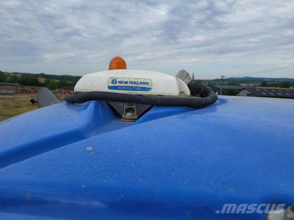 New Holland T 8.410 トラクター