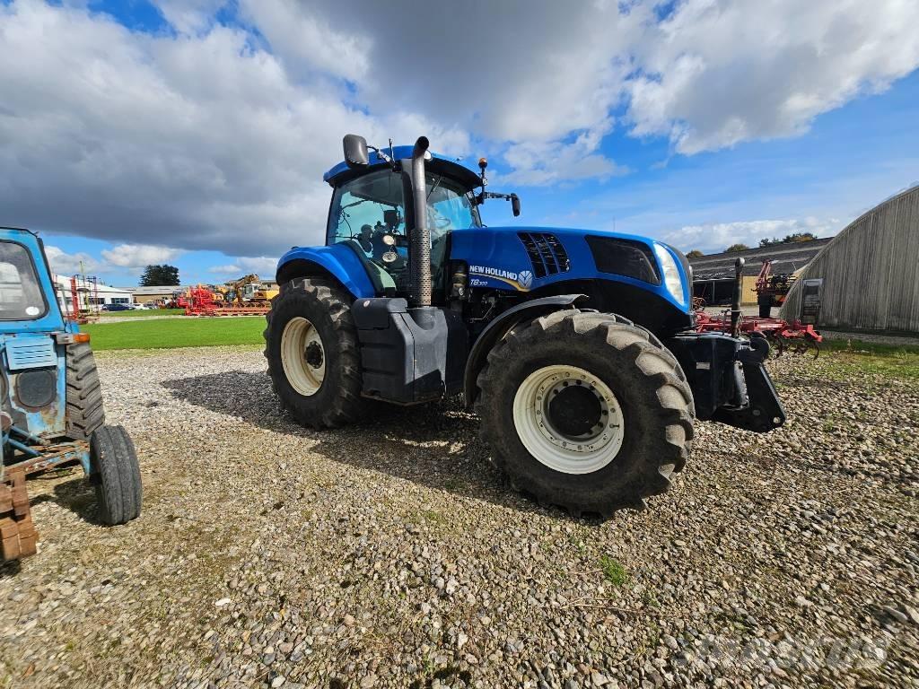 New Holland T 8.300 トラクター