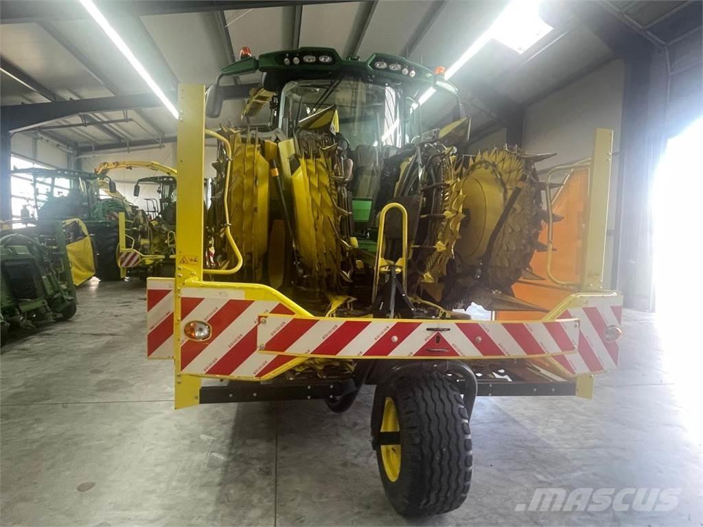 John Deere 9500 i 自走式フォレージハーベスター