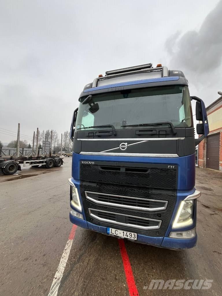 Volvo FH 木材トラック