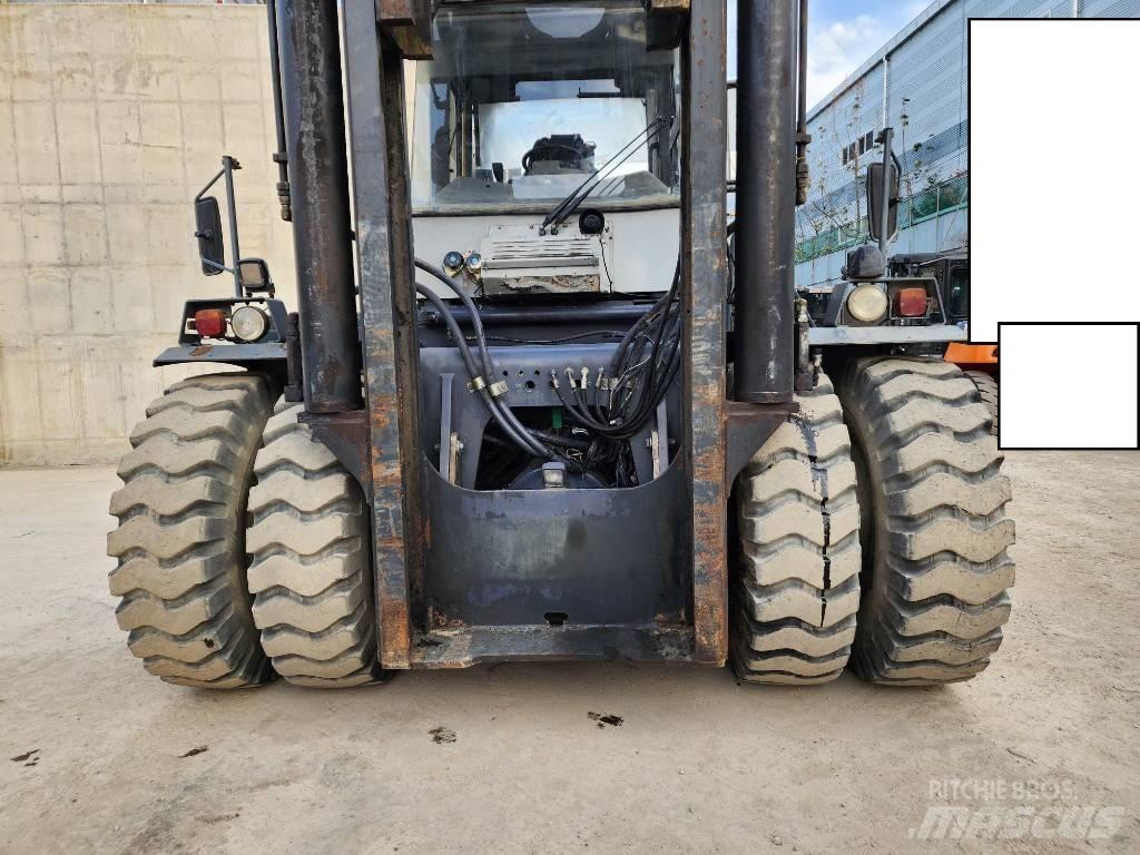 Kalmar DCE 330-12 ディーゼル・軽油