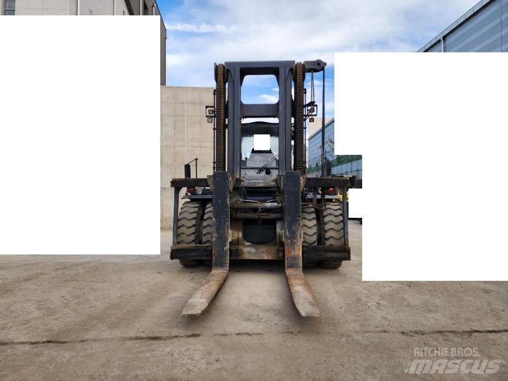 Kalmar DCE 330-12 ディーゼル・軽油
