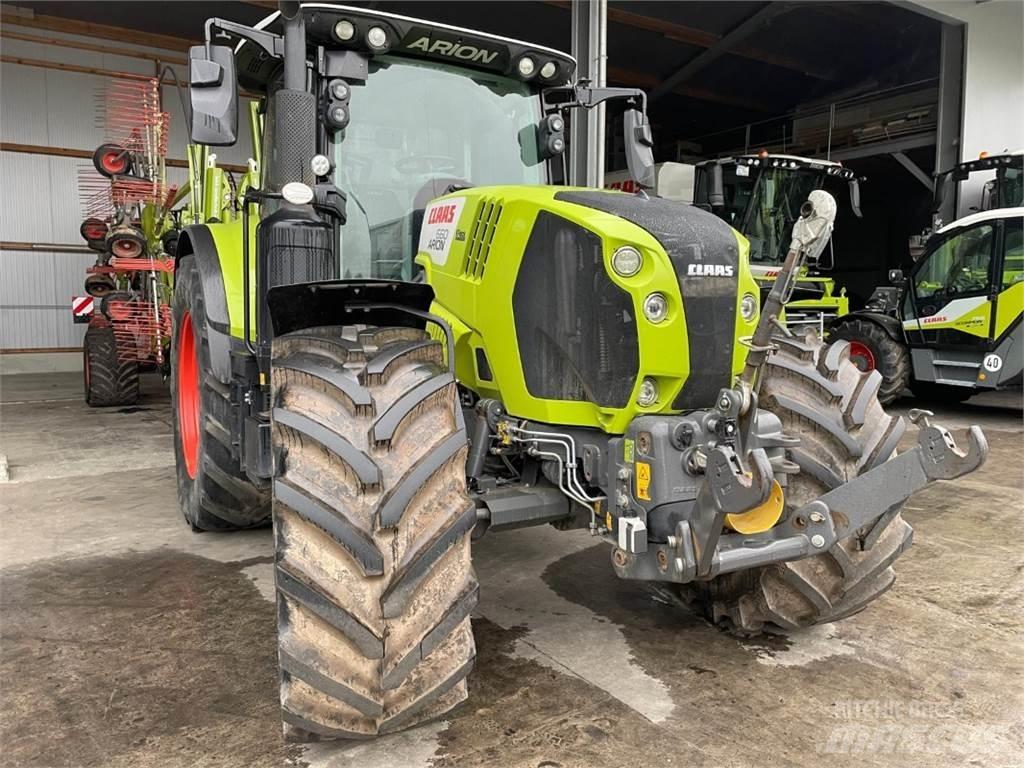 CLAAS Arion 660 トラクター