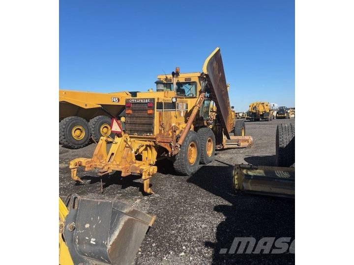 CAT 160 H モーターグレーダー