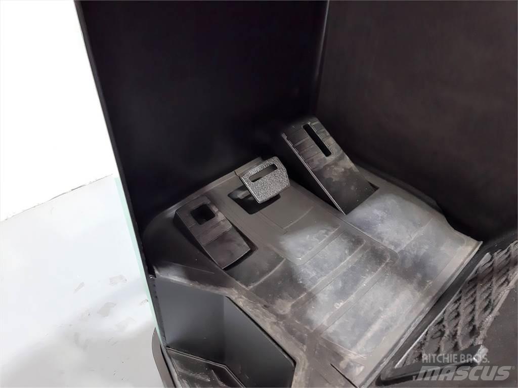 Mitsubishi RB16NH リーチフォークリフト