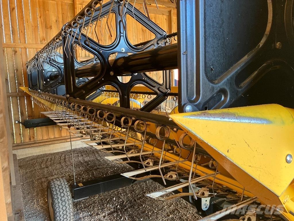 New Holland Tc 5.70 コンバイン