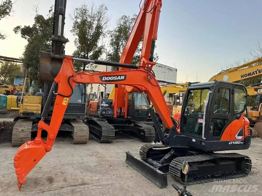 Doosan DX 60-9C ミニ油圧ショベル 7t以下（ミニユンボ・ミニディガー）