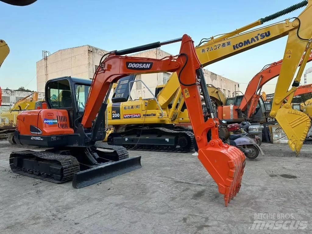 Doosan DX 60-9C ミニ油圧ショベル 7t以下（ミニユンボ・ミニディガー）