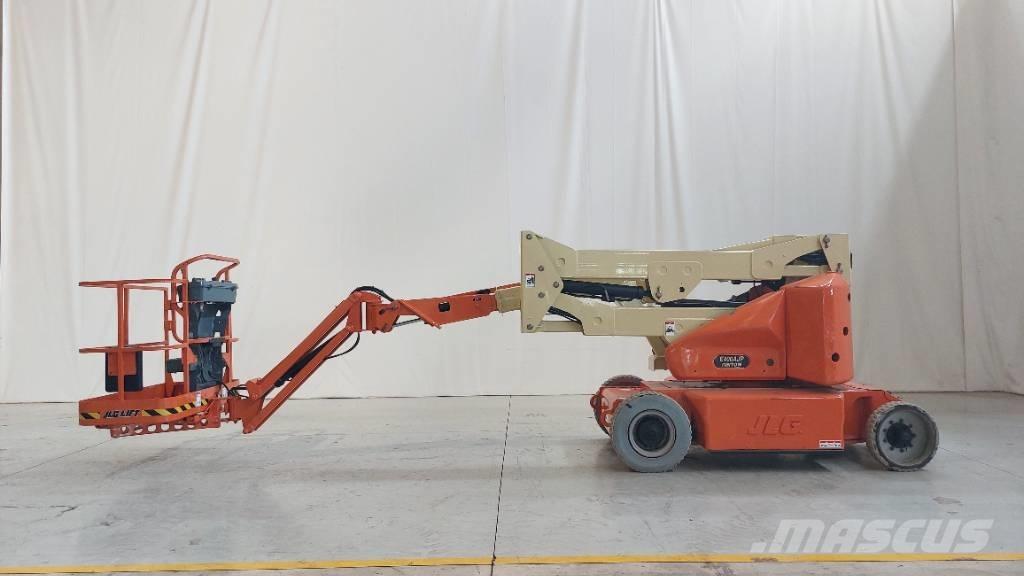JLG E 400 AJPN ブームリフト　屈伸型