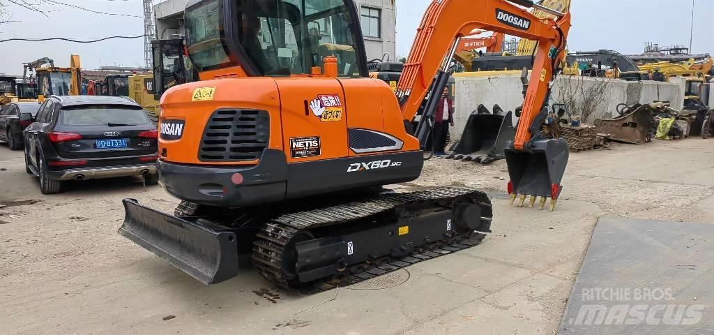 Doosan DX 60-9 C ミニ油圧ショベル 7t以下（ミニユンボ・ミニディガー）