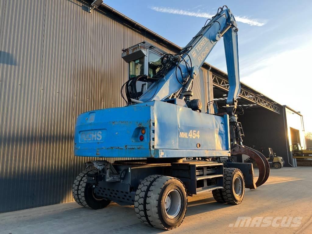 Fuchs MHL454 廃棄物／工業産廃処理機