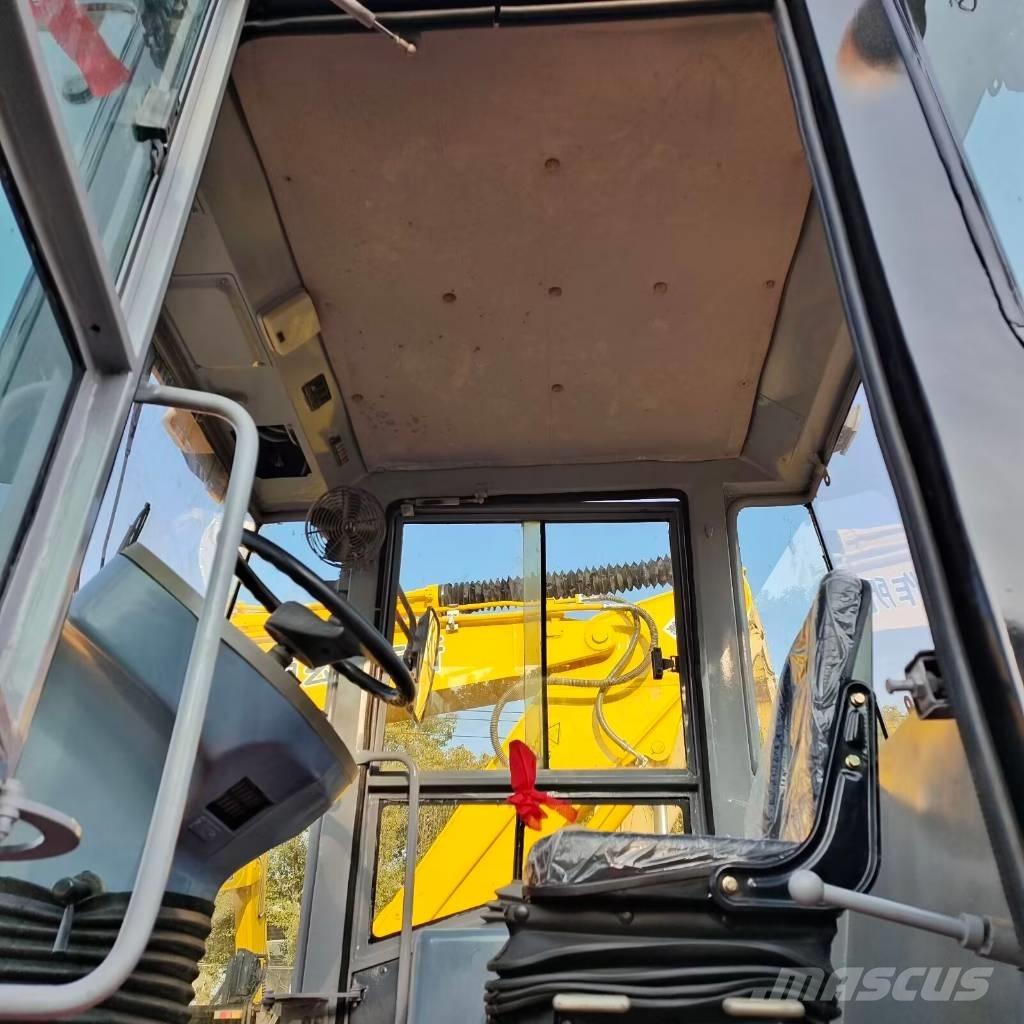 XCMG XS 143 J 振動ローラ