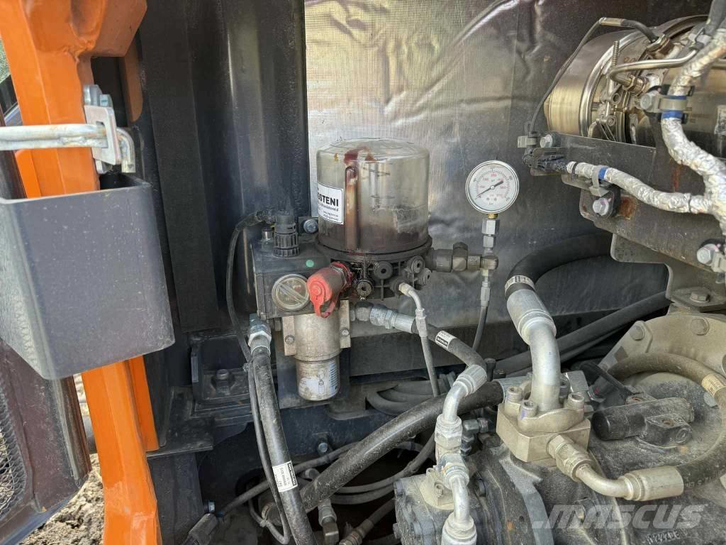 Develon DX 85 R-7 中型油圧ショベル 7ｔ-12ｔ（ユンボ・パワーショベル・バックホー）