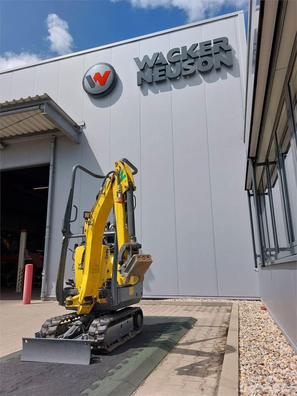 Wacker Neuson 803 大型油圧ショベル12t以上（パワーショベル・ユンボ）