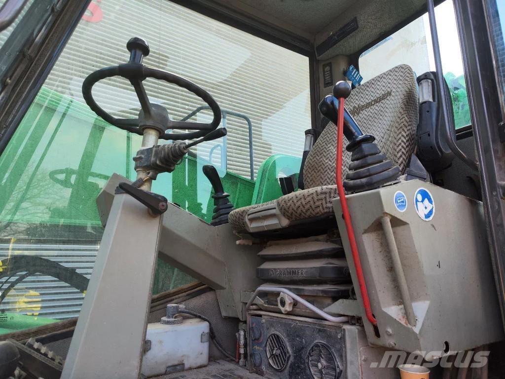 Sennebogen 835M 廃棄物／工業産廃処理機