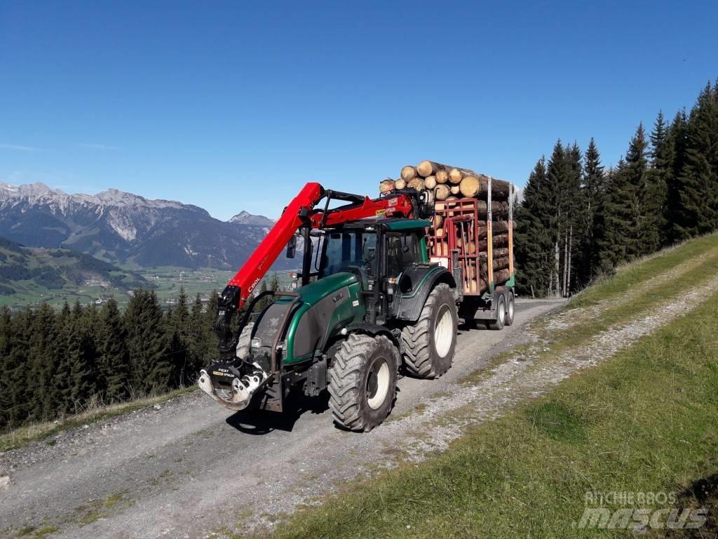 Valtra T 151 E HT 林業トラクター