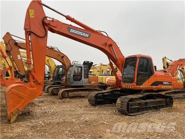 Doosan DH220LC-7 大型油圧ショベル12t以上（パワーショベル・ユンボ）