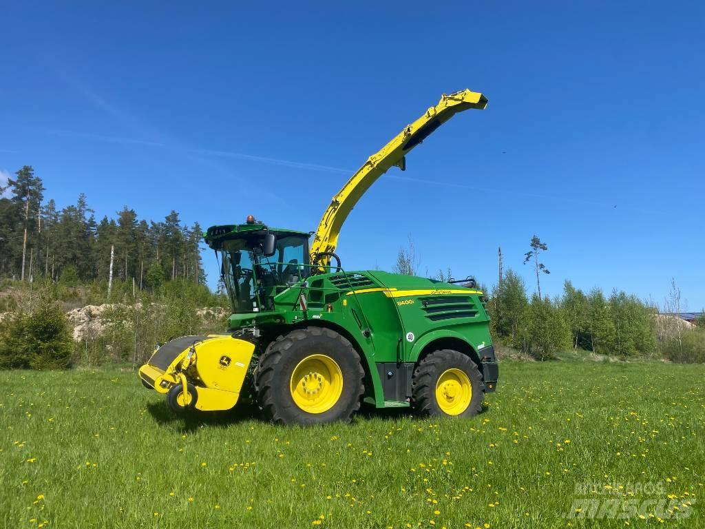 John Deere 8400 i 自走式フォレージハーベスター