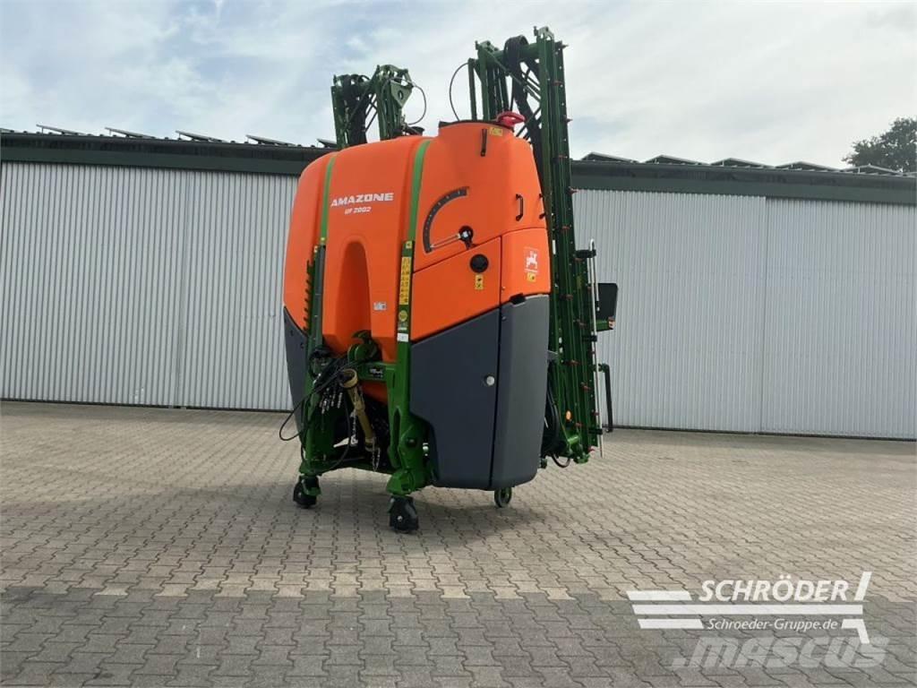 Amazone UF 2002 牽引型スプレイヤー