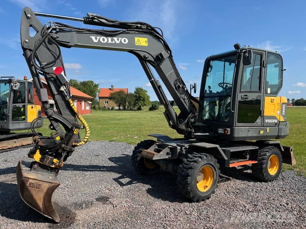 Volvo EW 60 E ホイール式油圧ショベル（パワーショベル・ユンボ・バックホー）