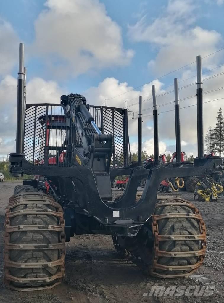 Komatsu 875 フォワーダー