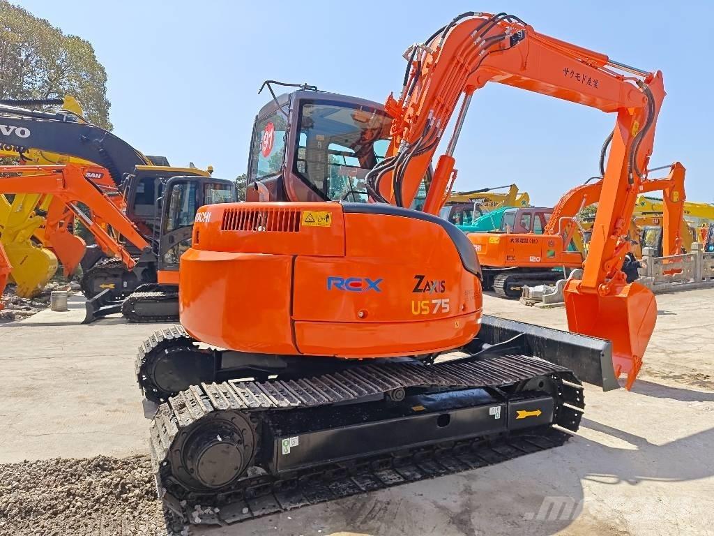 Hitachi ZX 75 US 中型油圧ショベル 7ｔ-12ｔ（ユンボ・パワーショベル・バックホー）
