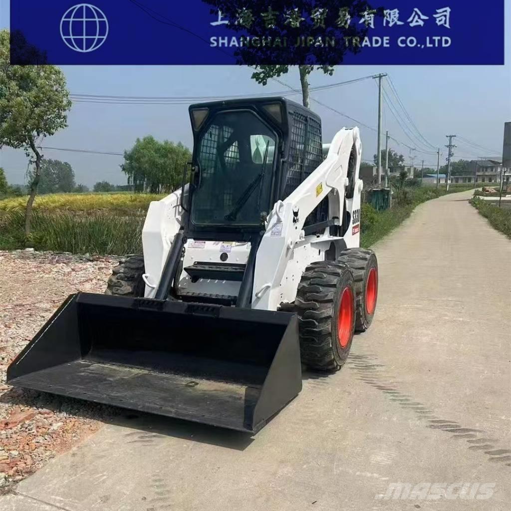 Bobcat S 330 スキッドステアローダー