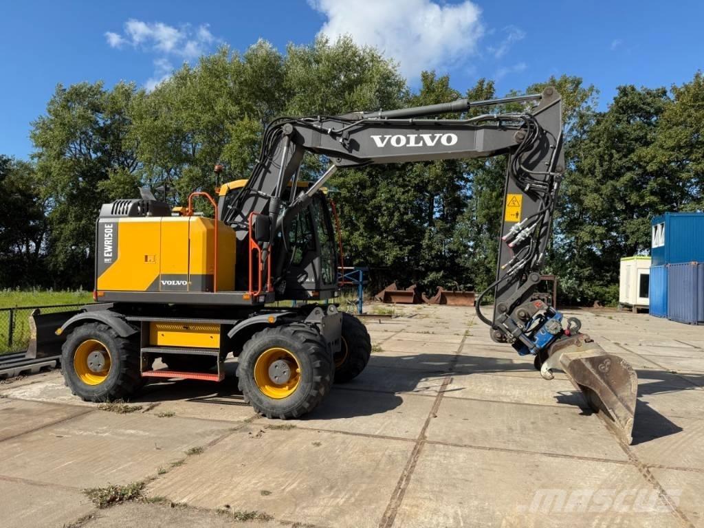 Volvo EWR 150 E ホイール式油圧ショベル（パワーショベル・ユンボ・バックホー）