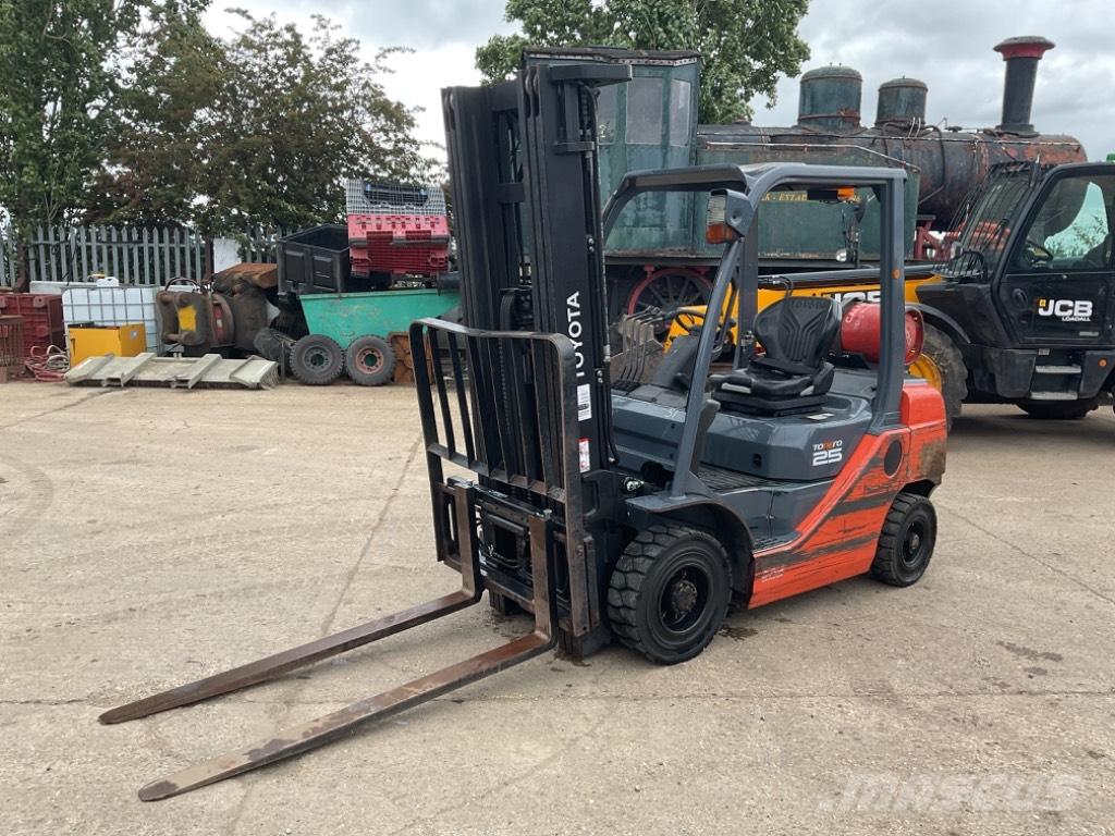 Toyota 02-FGF25 LPGフォークリフト