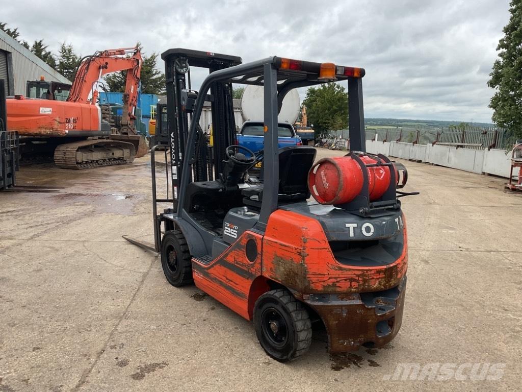 Toyota 02-FGF25 LPGフォークリフト