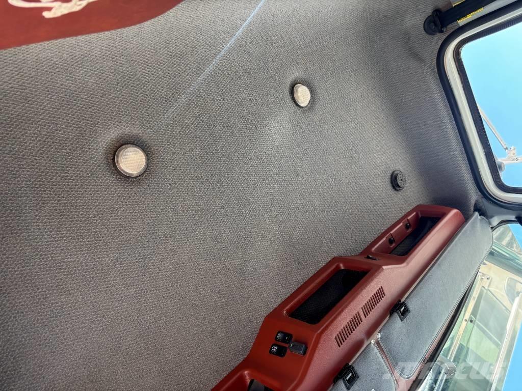 Mack CHU 613 レッカー車